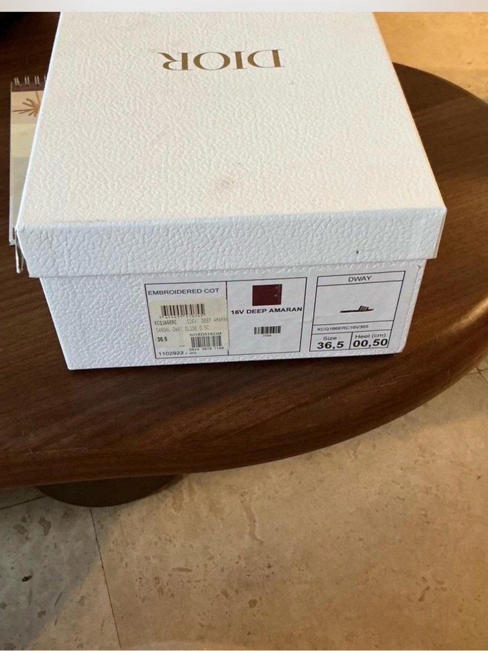 Dior White Textured Shoe Box with Gold Logo - Picture 2 of 5